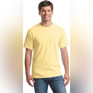 ⭐️Gildan Light Yellow Cotton T-Shirt⭐️